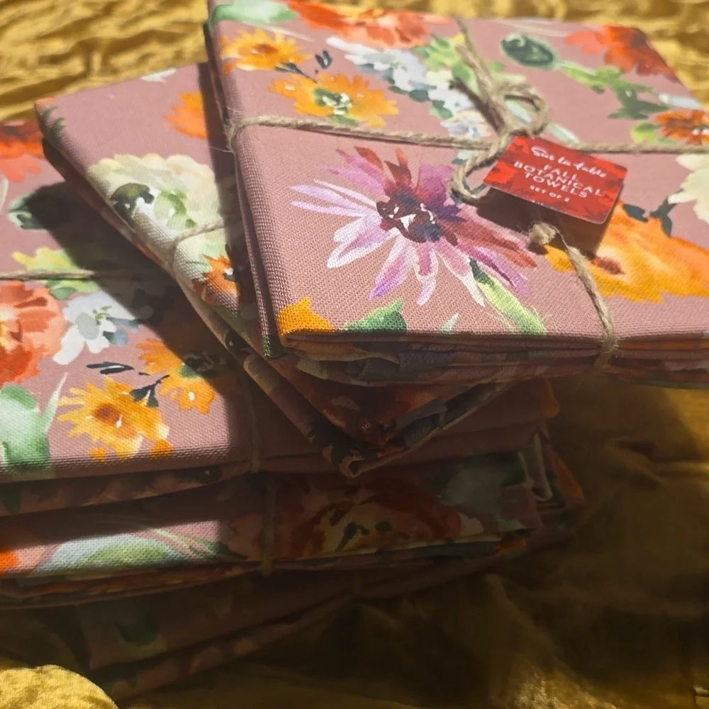 ♥️BUY 2 GET 1 FREE Sur La Table Fall Botanical Towels, Set of 2, Retail $29.95